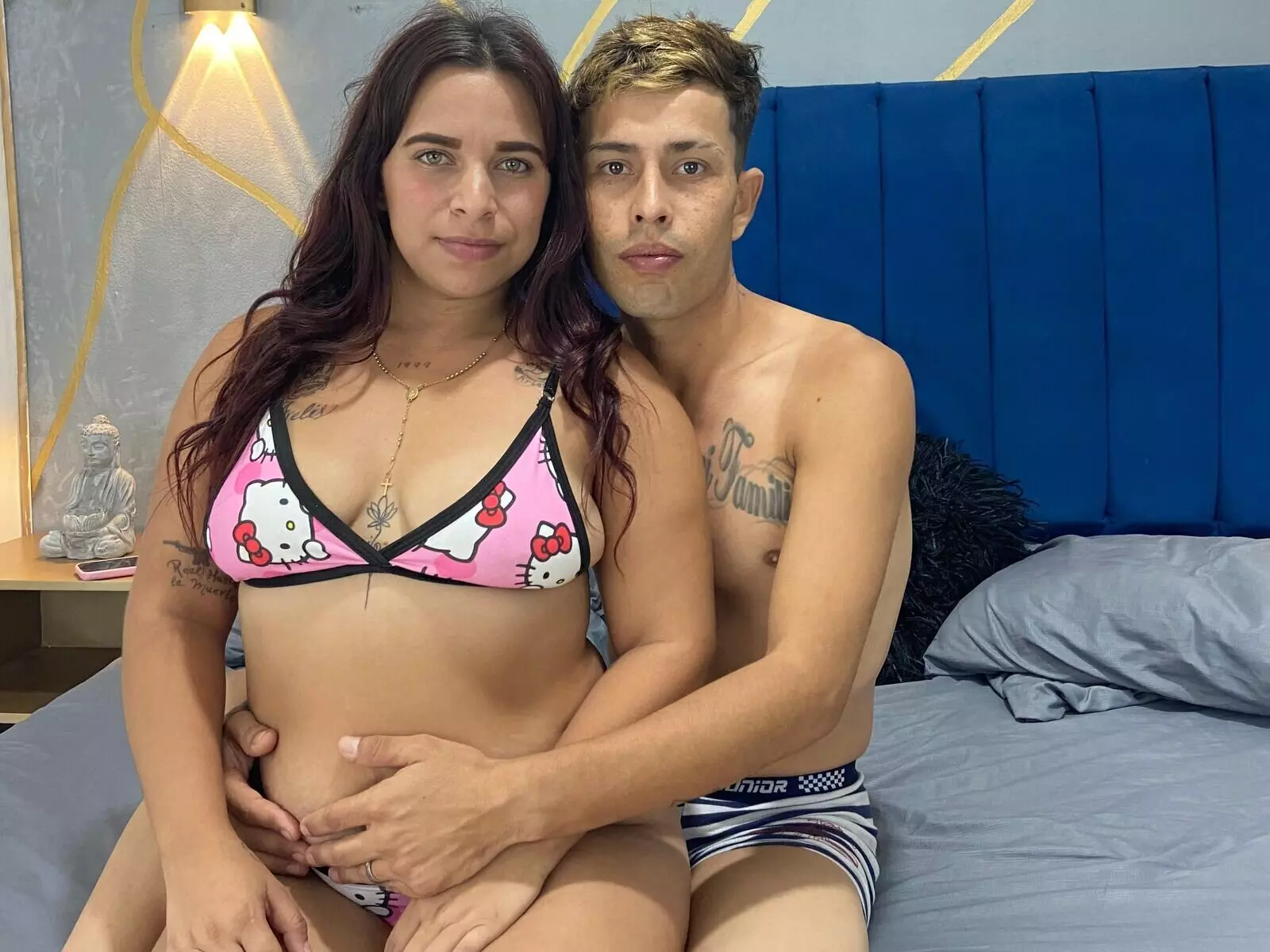 Live Porn Camera of AngelaAndMike