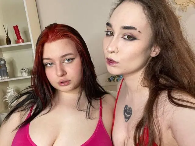 Live Porn Camera of JulianaAndTayte